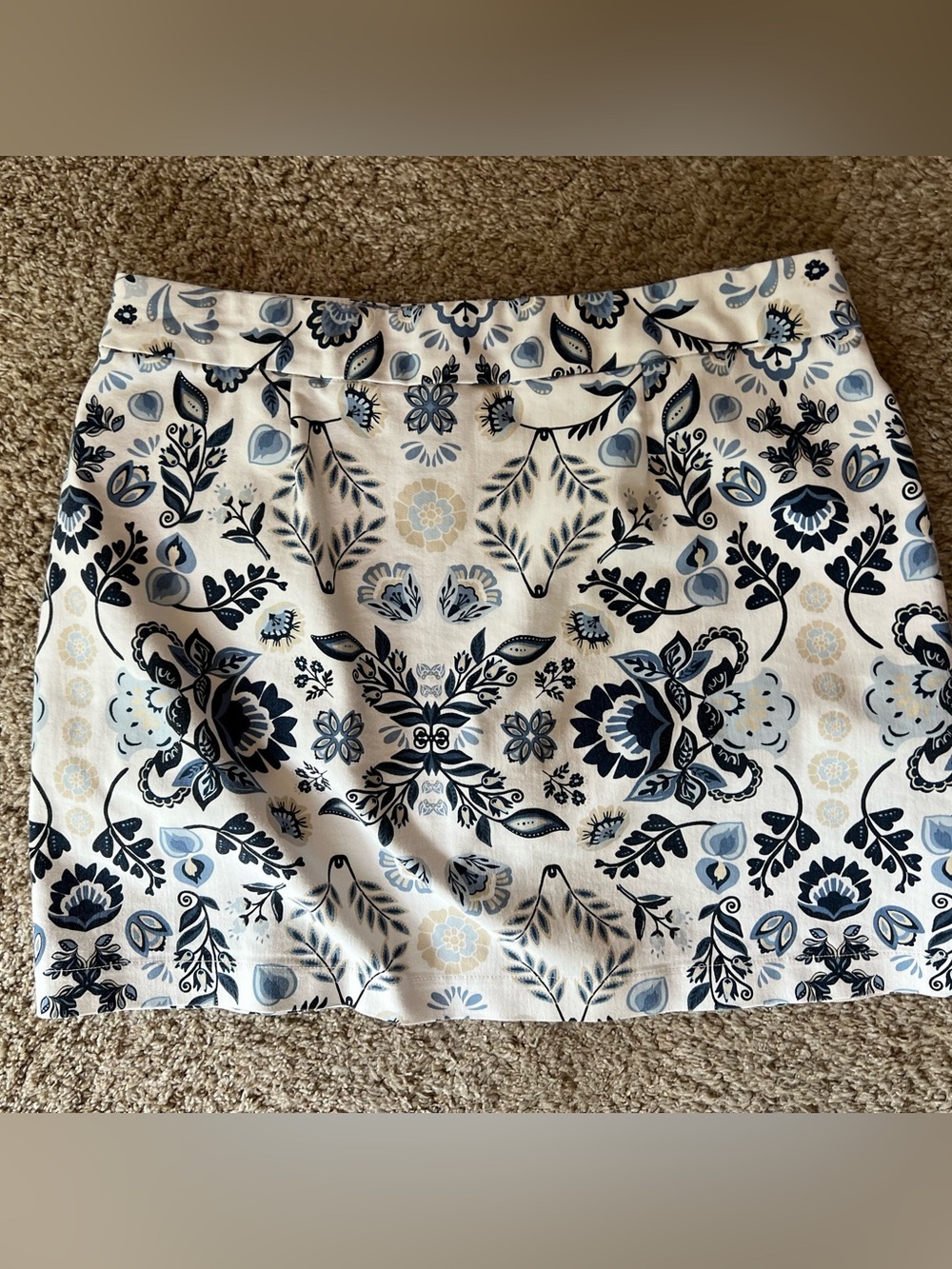 croft & barrow White Skort with Blue Floral Tile Print
